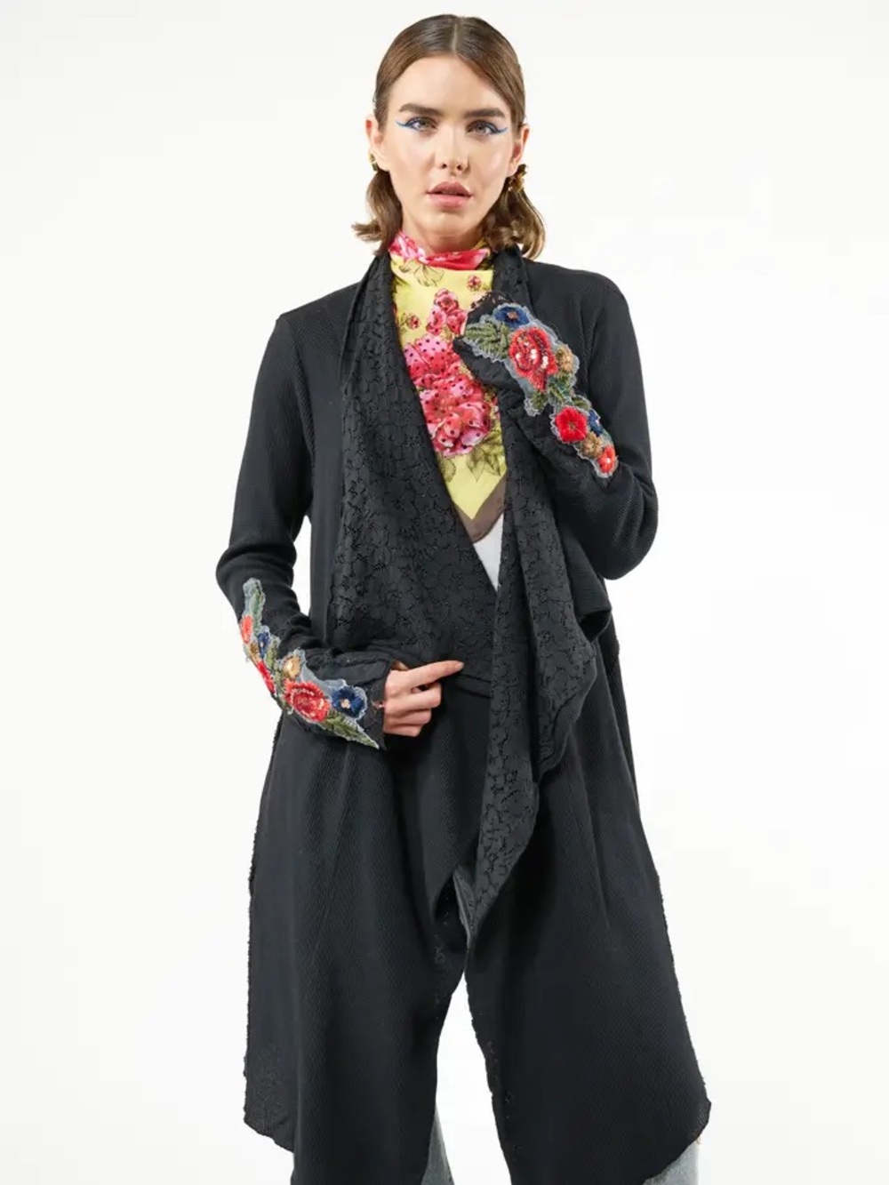 Aratta Traveling Shawl-Black | Thermal Wrap Cozy Travel Wear MSRP $198 - Picture 4 of 9